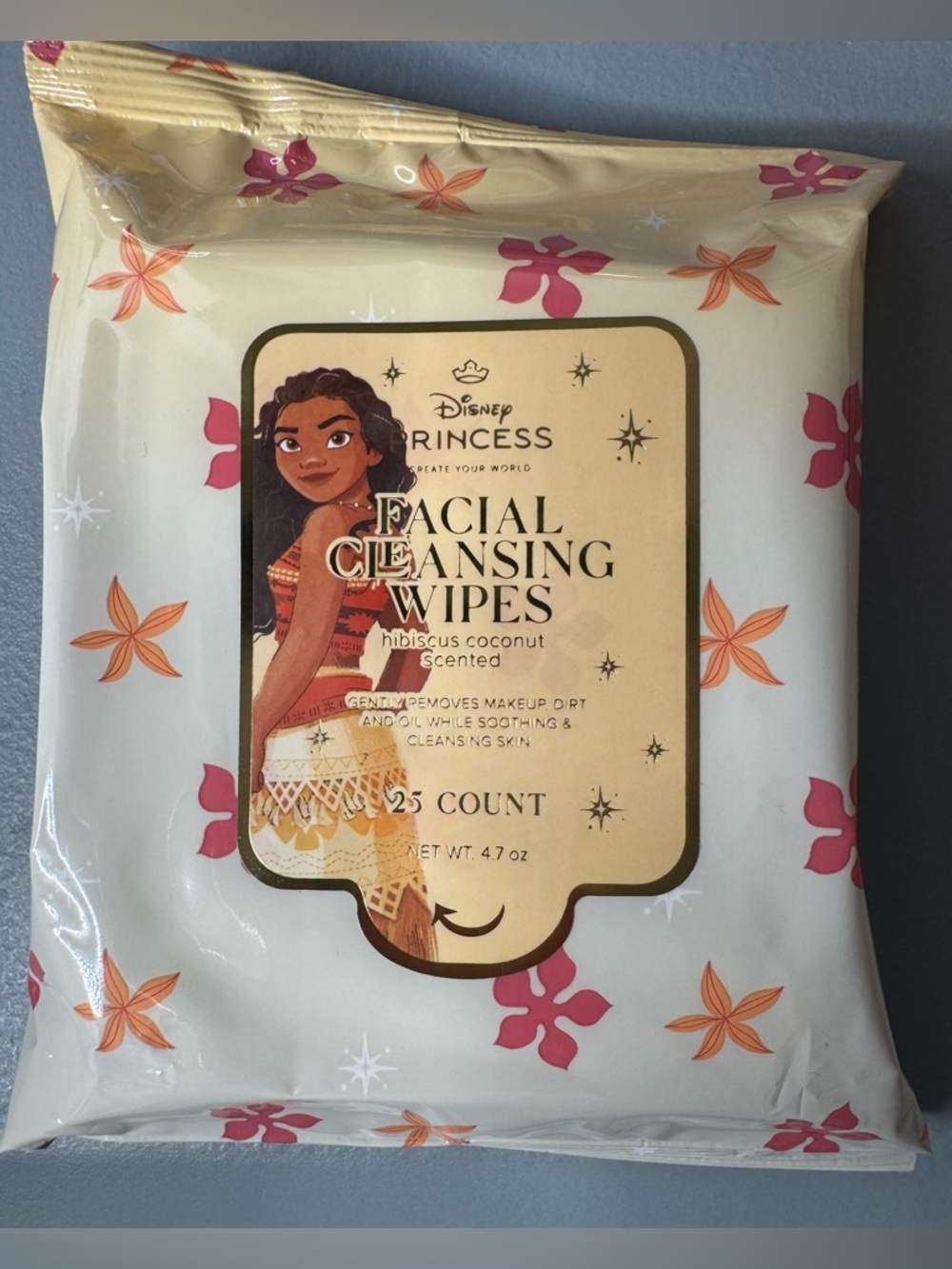 Disney princess Moana Facial Cleansing Wipes hibiscus coconut scented 25 count